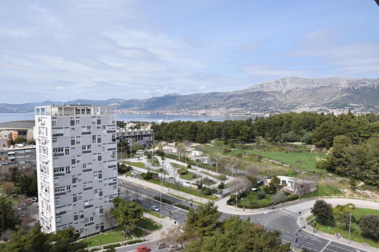 Diocles Place Split Bagian luar foto