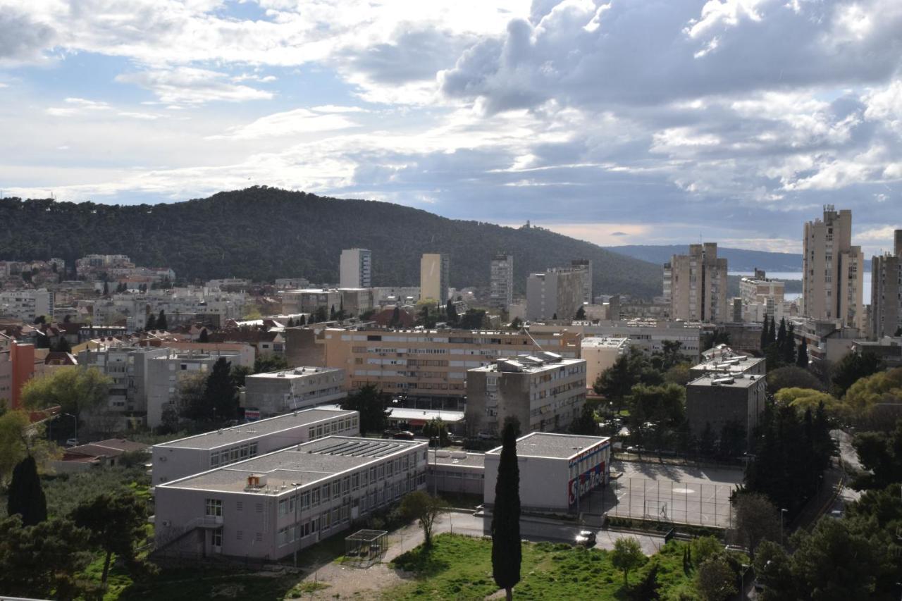 Diocles Place Split Bagian luar foto